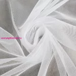 Cassie fényáteresztő függöny arany csipkével Fehér 300x150 cm