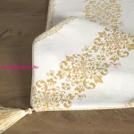 Majorka elegáns asztali futó bojttal Fehér 30x120 cm