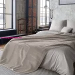 Clara1 Pierre Cardin takaró Sötét bézs 220x240 cm - 700 g/m2