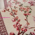 Gobelin asztalterítő japán cseresznyevirágokkal Natúr 40x100 cm +/-5%